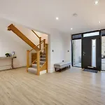 4 Bed In Oc-83250 Holiday home
