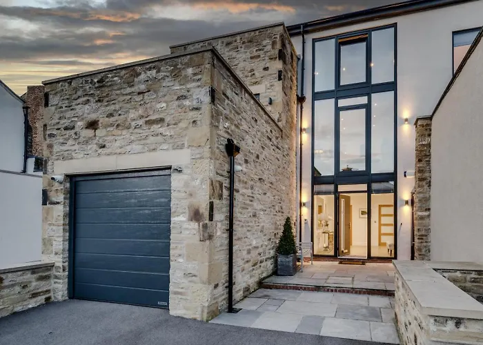 4 Bed In Oc-83250 * Richmond (North Yorkshire)