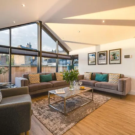 4 Bed In Oc-83250 Holiday home *