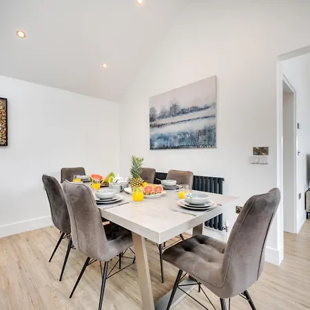 4 Bed In Oc-83250